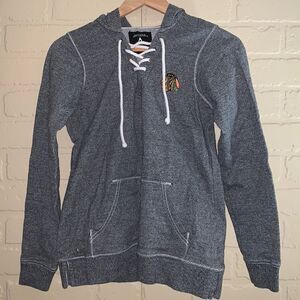 Chicago‎ Blackhawks gray pull over hoodie sweatshirt. Size small